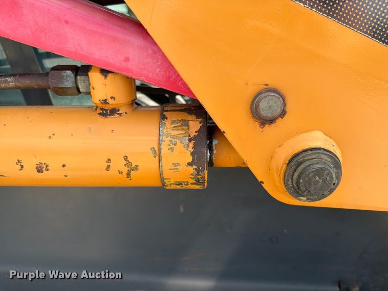 image for item EM0139 2002 Case 70XT skid steer loader