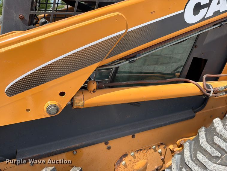 image for item EM0139 2002 Case 70XT skid steer loader