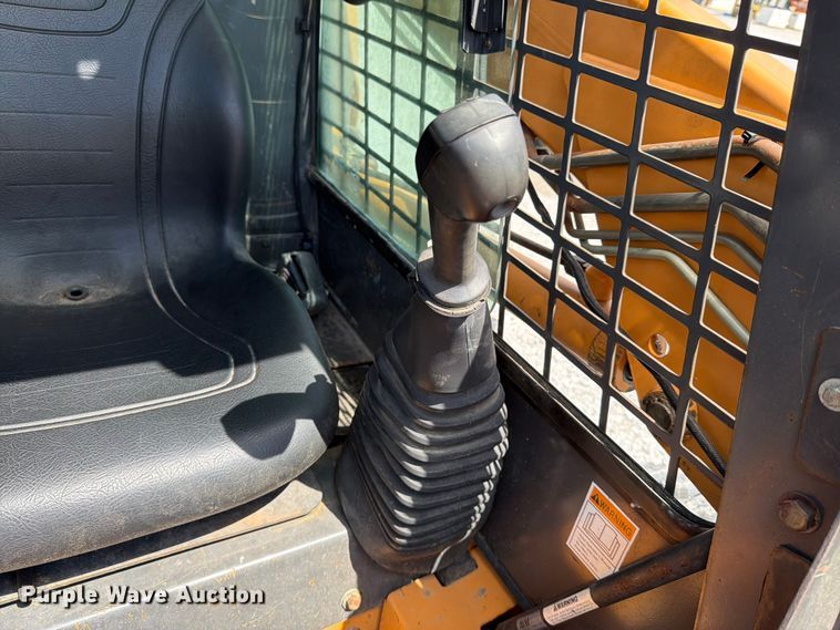 image for item EM0139 2002 Case 70XT skid steer loader