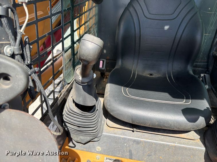 image for item EM0139 2002 Case 70XT skid steer loader