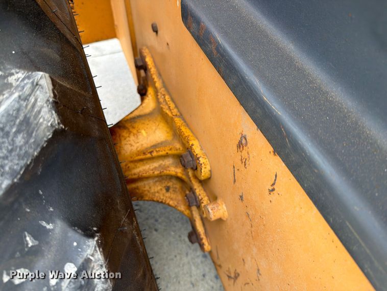 image for item EM0139 2002 Case 70XT skid steer loader
