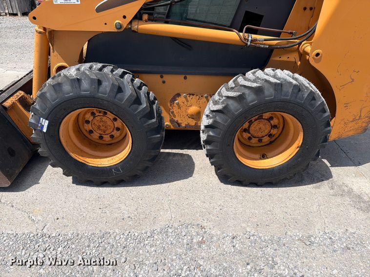image for item EM0139 2002 Case 70XT skid steer loader