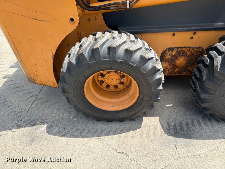 image for item EM0139 2002 Case 70XT skid steer loader