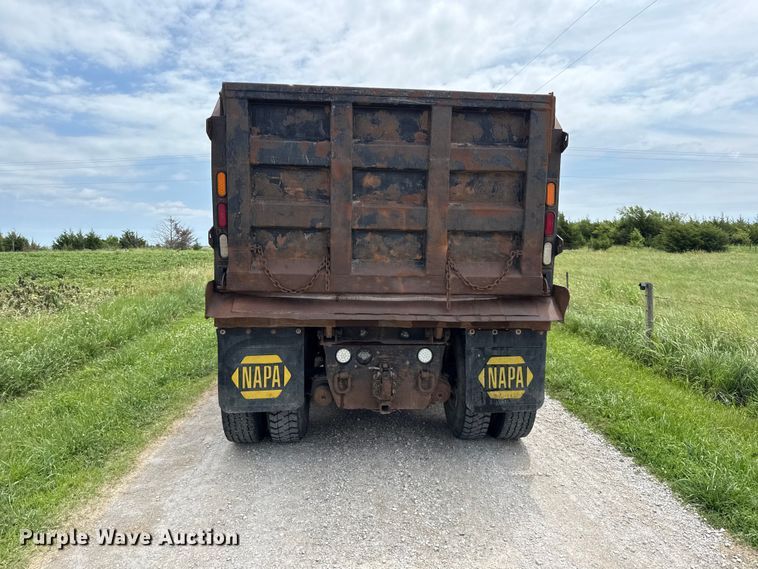 image for item EN0329 2005 Peterbilt 357 dump truck