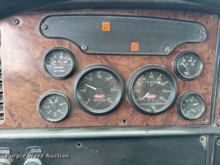 image for item EN0329 2005 Peterbilt 357 dump truck