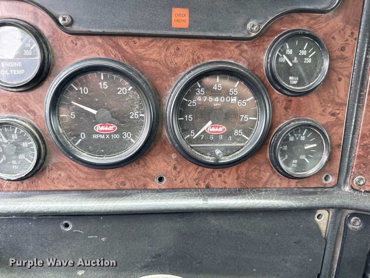 image for item EN0329 2005 Peterbilt 357 dump truck