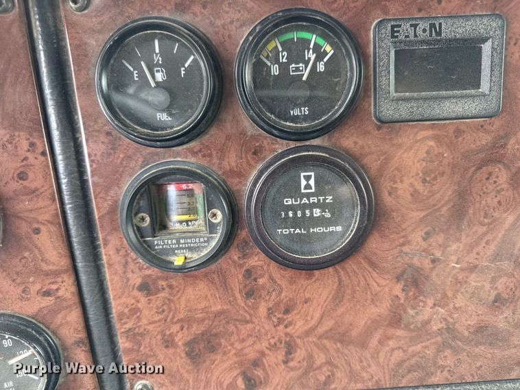 image for item EN0329 2005 Peterbilt 357 dump truck