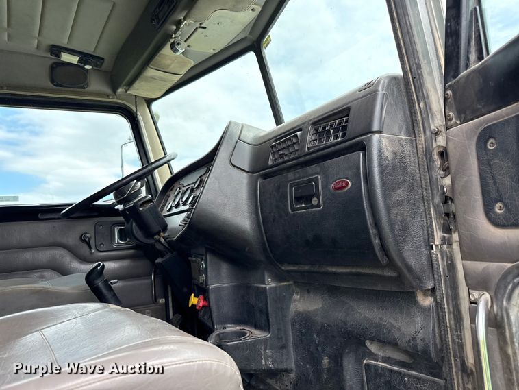 image for item EN0329 2005 Peterbilt 357 dump truck