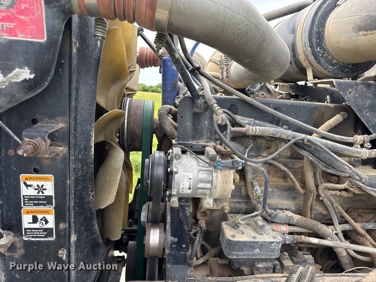 image for item EN0329 2005 Peterbilt 357 dump truck