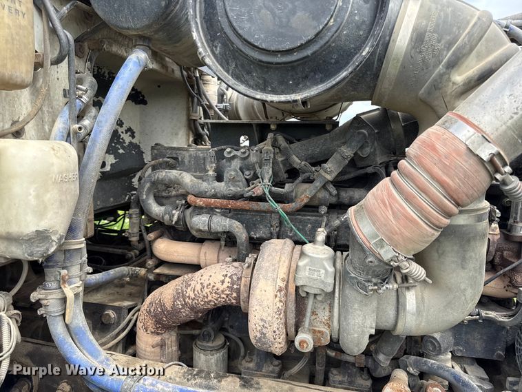 image for item EN0329 2005 Peterbilt 357 dump truck