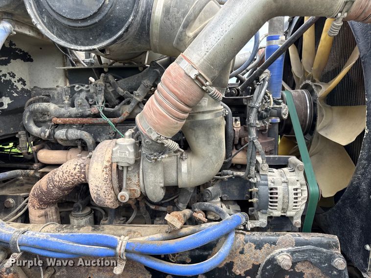 image for item EN0329 2005 Peterbilt 357 dump truck