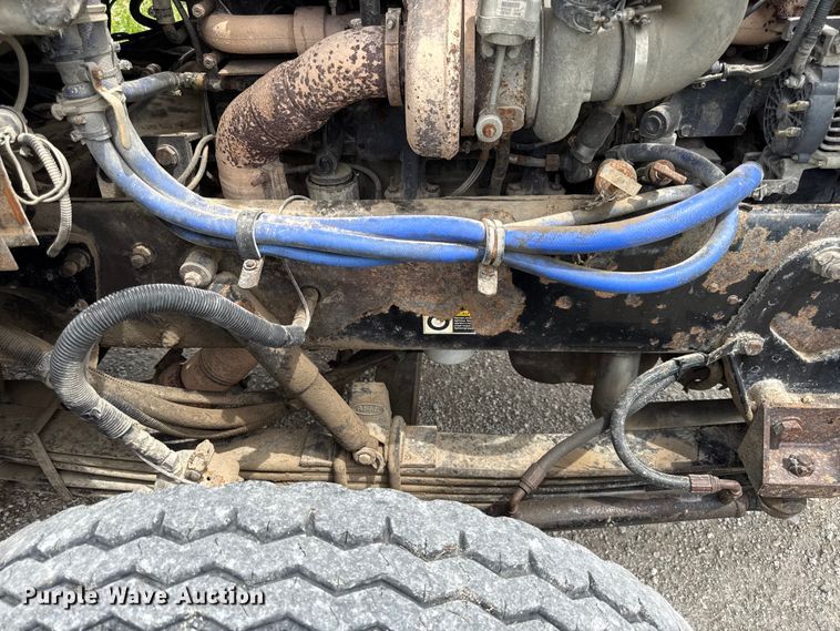 image for item EN0329 2005 Peterbilt 357 dump truck