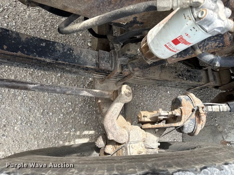 image for item EN0329 2005 Peterbilt 357 dump truck