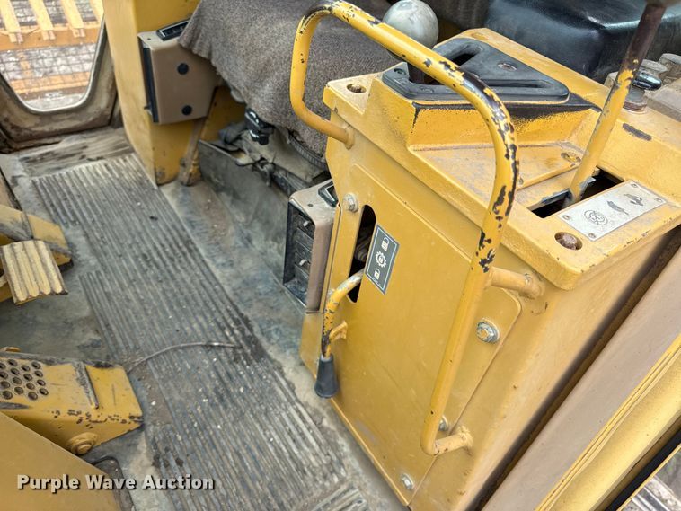 image for item EN0339 1990 Caterpillar 973 track loader