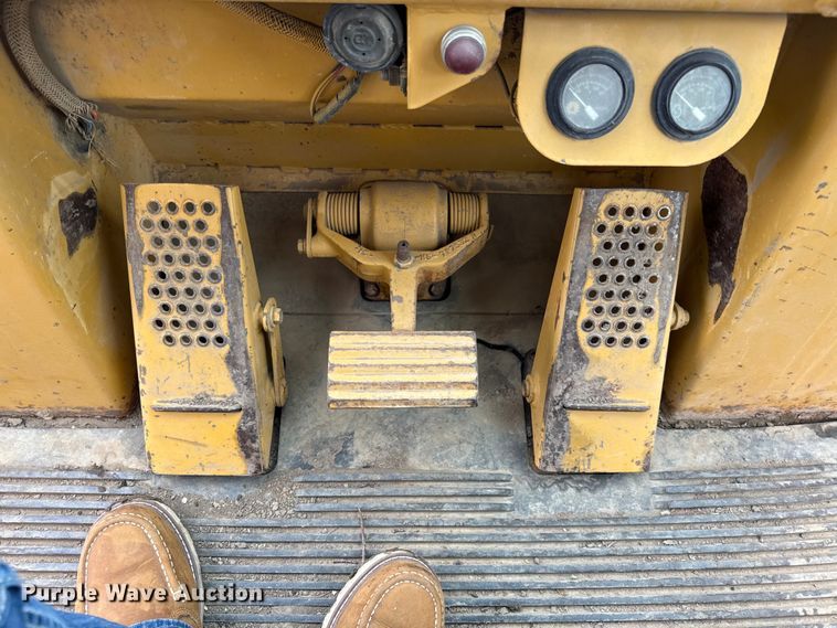 image for item EN0339 1990 Caterpillar 973 track loader