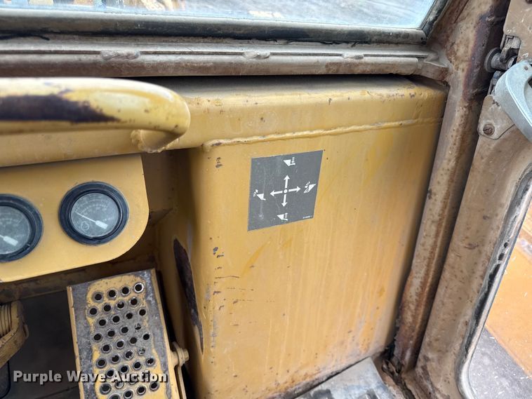 image for item EN0339 1990 Caterpillar 973 track loader