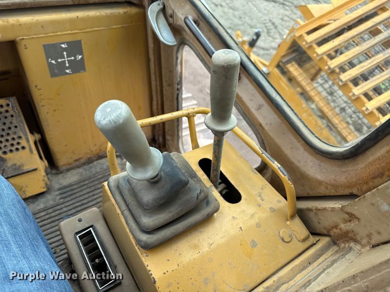 image for item EN0339 1990 Caterpillar 973 track loader
