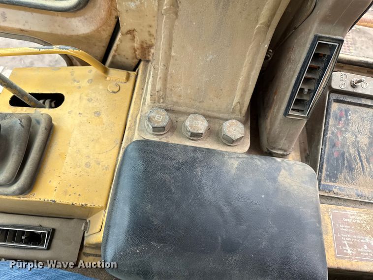 image for item EN0339 1990 Caterpillar 973 track loader