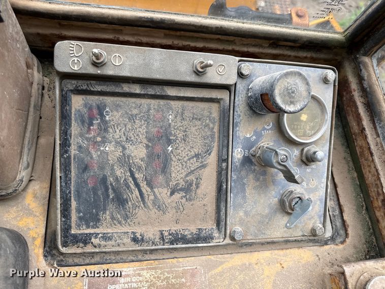 image for item EN0339 1990 Caterpillar 973 track loader