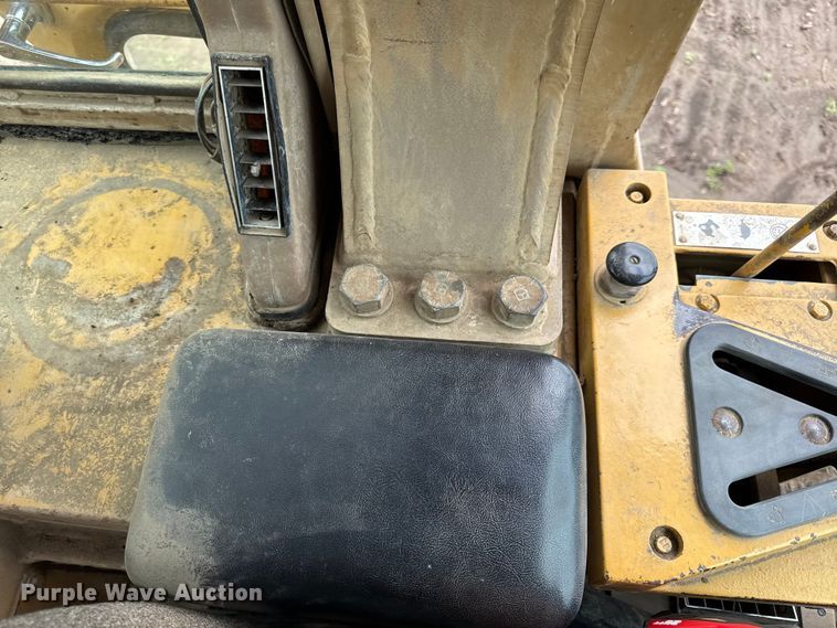 image for item EN0339 1990 Caterpillar 973 track loader