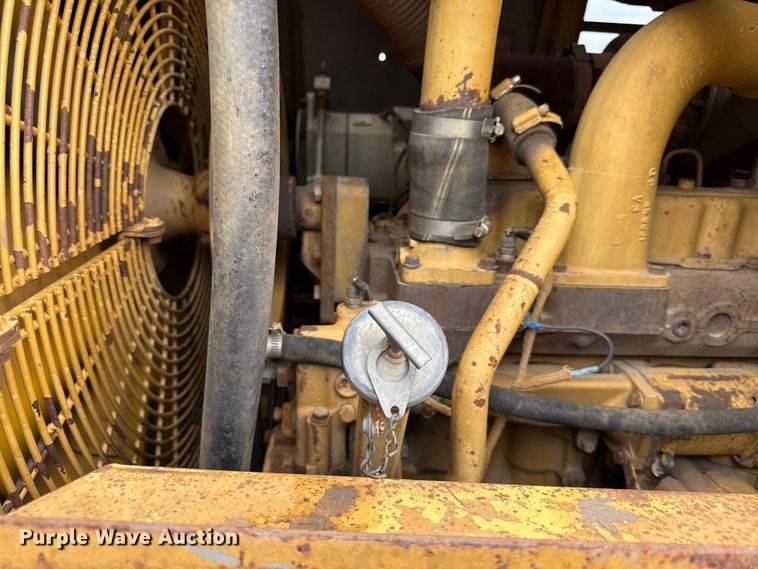 image for item EN0339 1990 Caterpillar 973 track loader