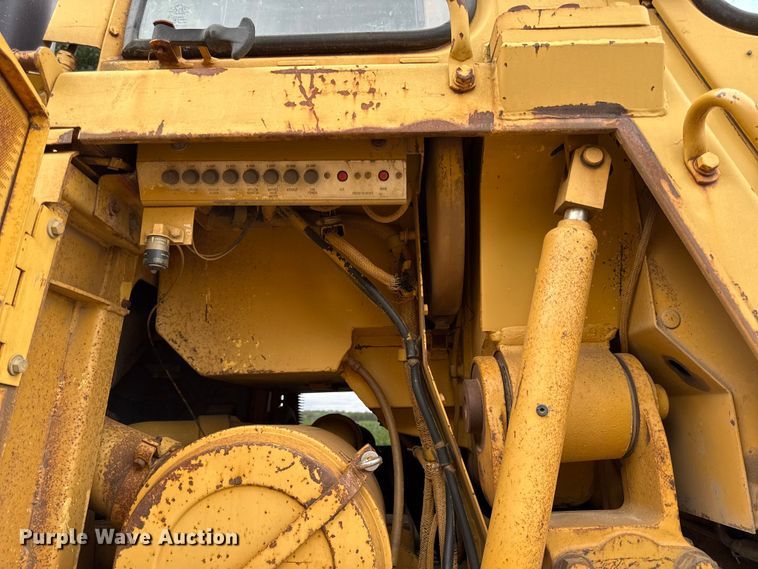image for item EN0339 1990 Caterpillar 973 track loader