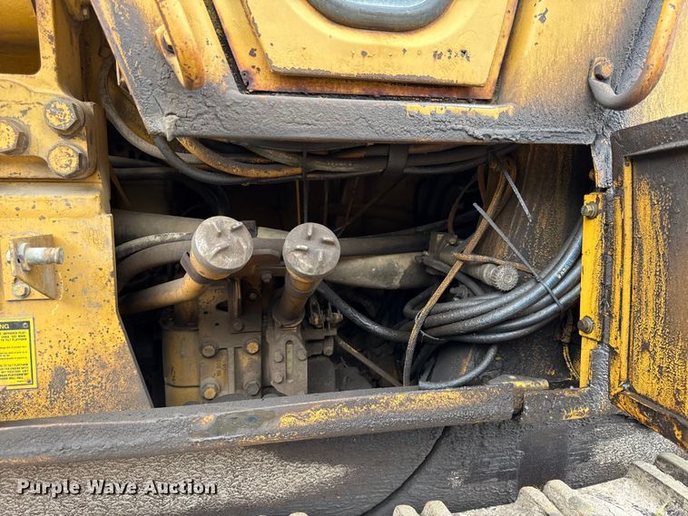 image for item EN0339 1990 Caterpillar 973 track loader