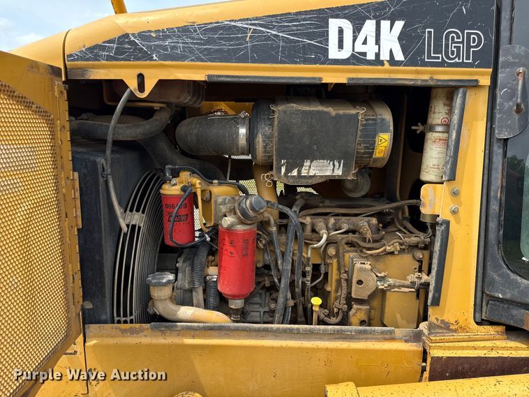 image for item EN0349 Caterpillar D4K LGP dozer