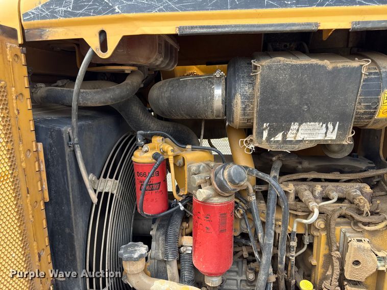image for item EN0349 Caterpillar D4K LGP dozer