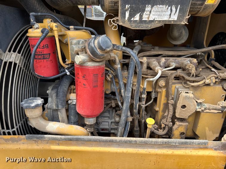 image for item EN0349 Caterpillar D4K LGP dozer