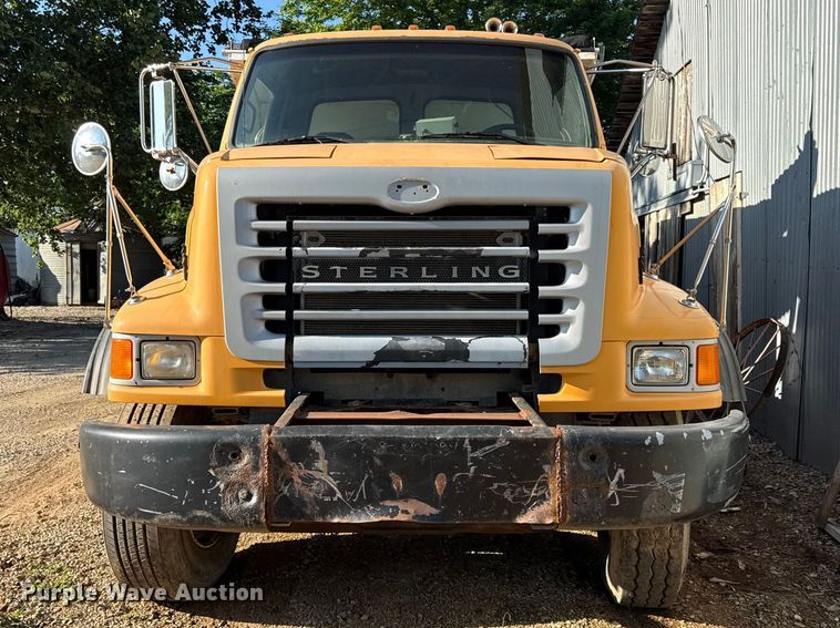 image for item EN0391 2005 Sterling LT7500 dump truck