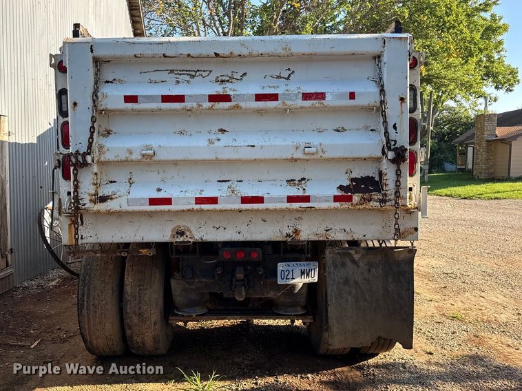 image for item EN0391 2005 Sterling LT7500 dump truck