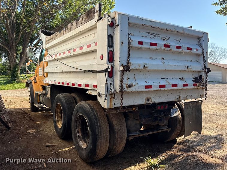 image for item EN0391 2005 Sterling LT7500 dump truck