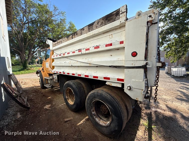 image for item EN0391 2005 Sterling LT7500 dump truck