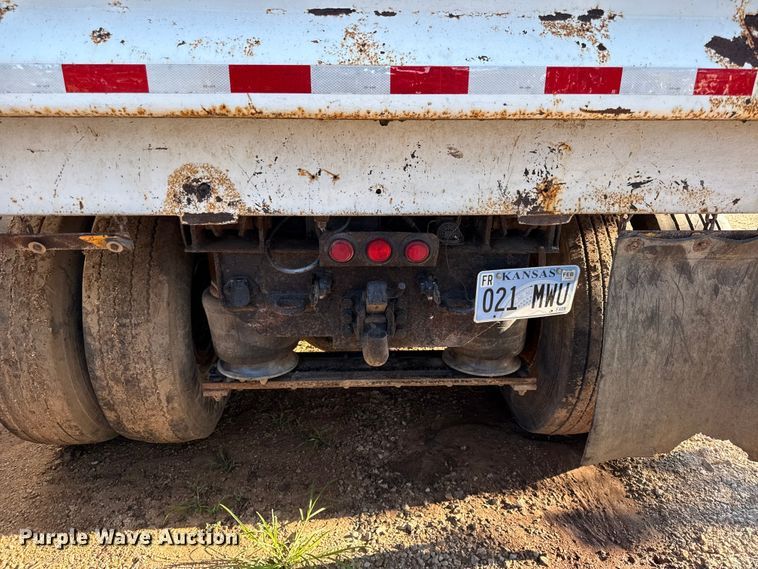 image for item EN0391 2005 Sterling LT7500 dump truck