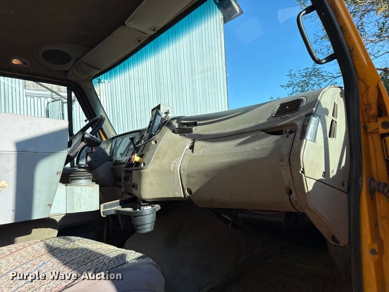 image for item EN0391 2005 Sterling LT7500 dump truck