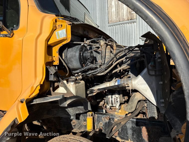 image for item EN0391 2005 Sterling LT7500 dump truck