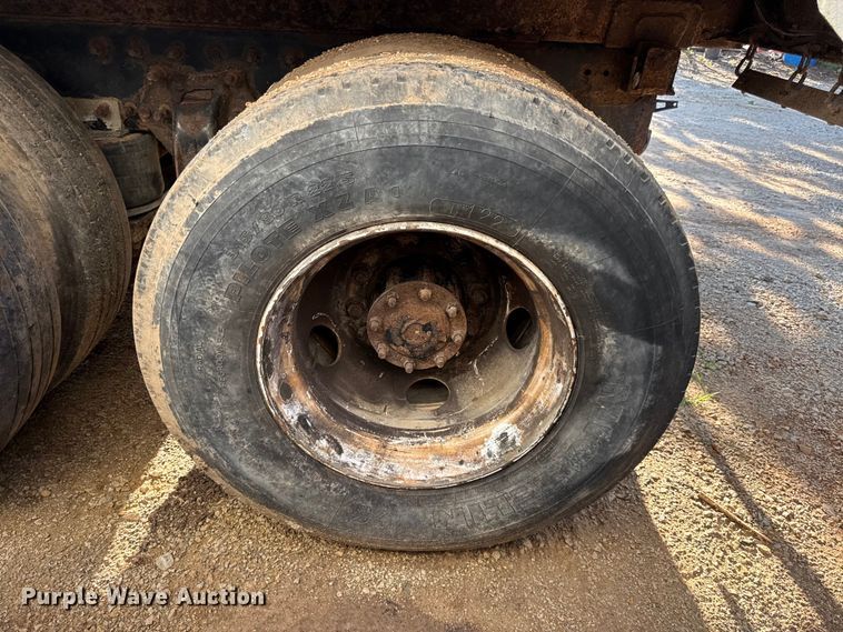 image for item EN0391 2005 Sterling LT7500 dump truck