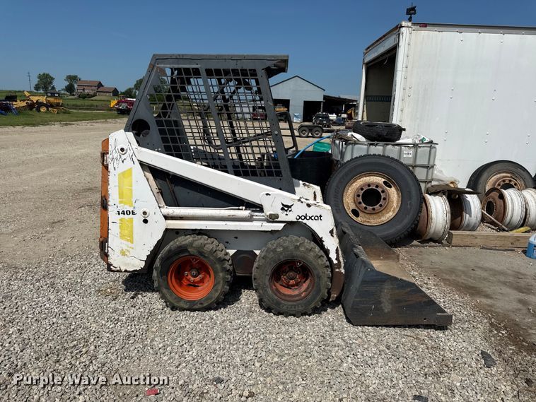 image for item EN0393 1995 Bobcat 440B skid steer loader
