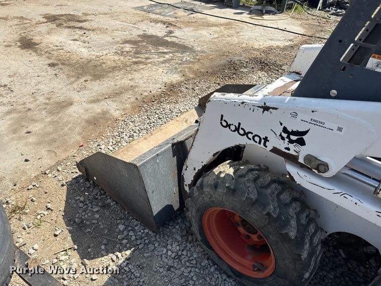 image for item EN0393 1995 Bobcat 440B skid steer loader