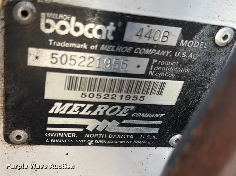 image for item EN0393 1995 Bobcat 440B skid steer loader