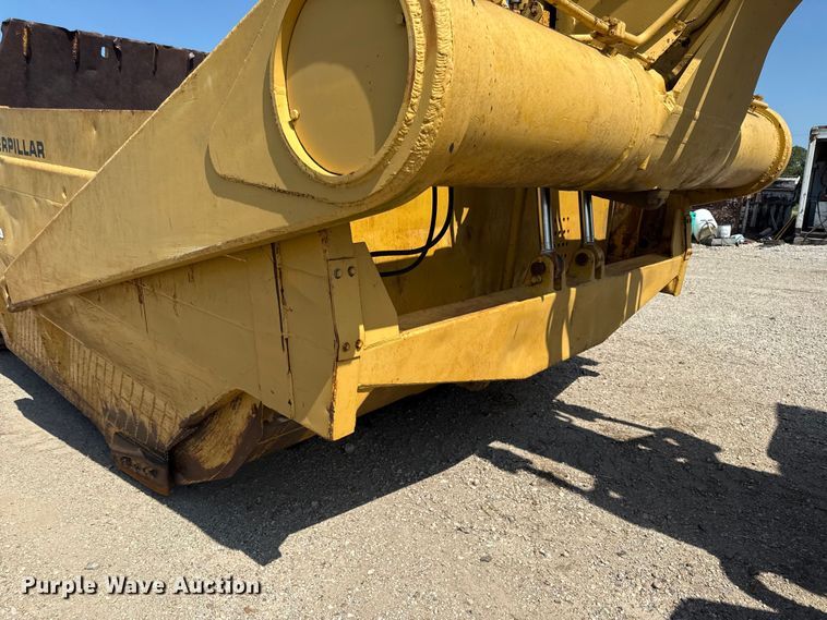 image for item EN0394 1974 Caterpillar 621B conventional scraper 