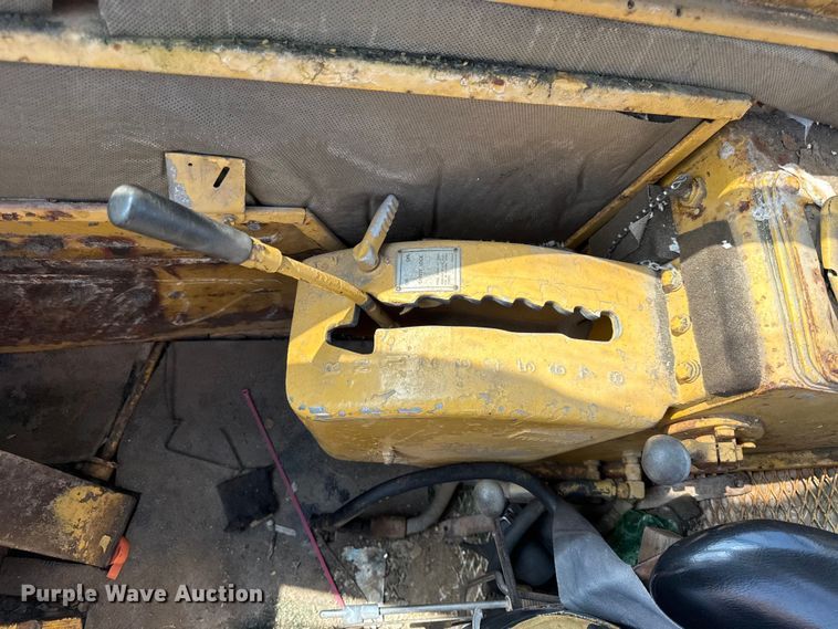 image for item EN0394 1974 Caterpillar 621B conventional scraper 