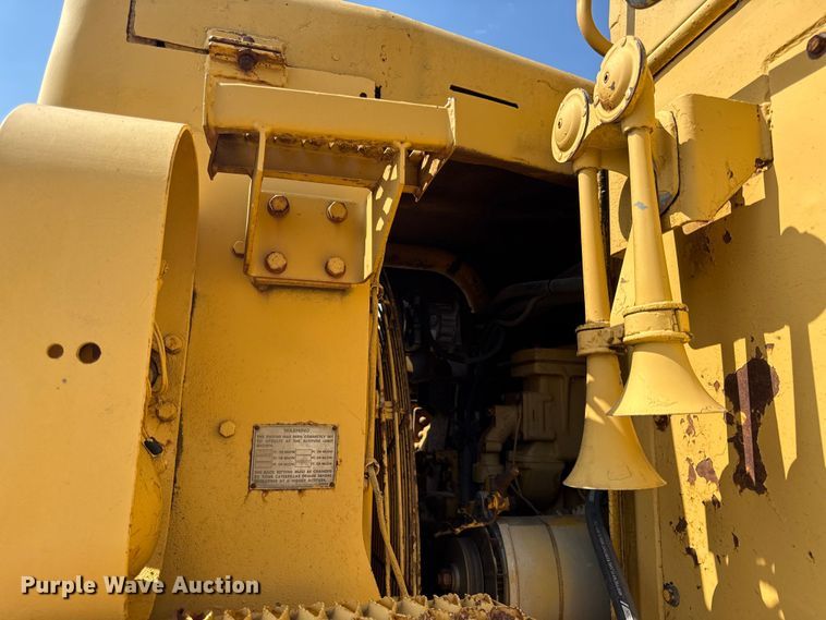 image for item EN0394 1974 Caterpillar 621B conventional scraper 