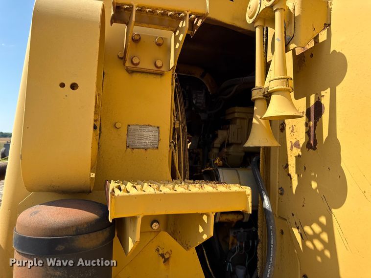 image for item EN0394 1974 Caterpillar 621B conventional scraper 