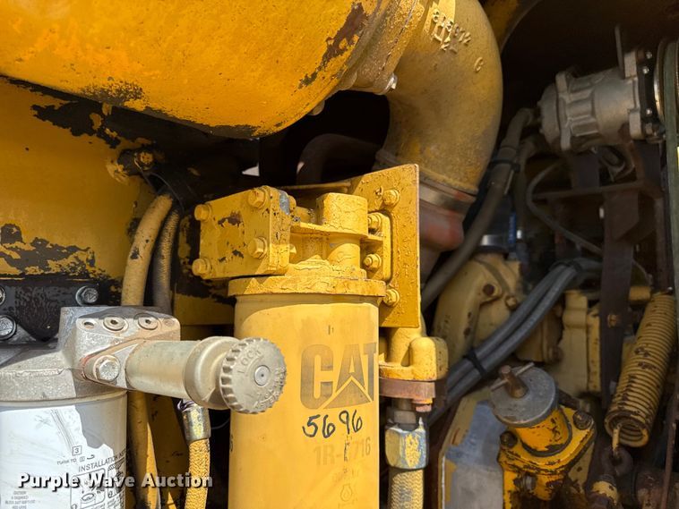 image for item EN0394 1974 Caterpillar 621B conventional scraper 
