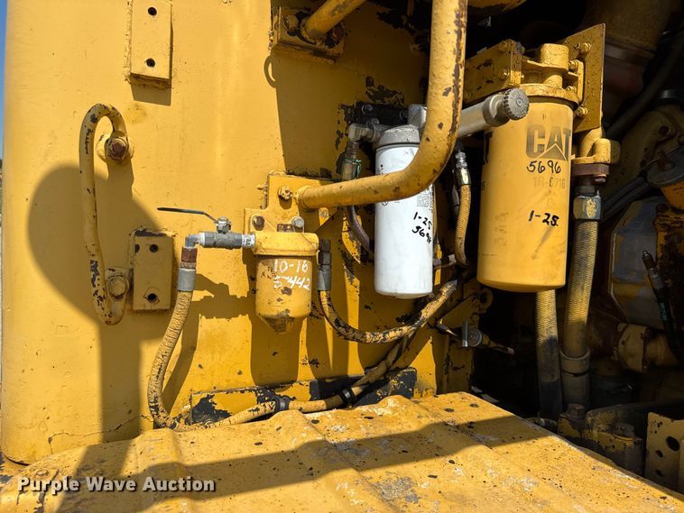 image for item EN0394 1974 Caterpillar 621B conventional scraper 