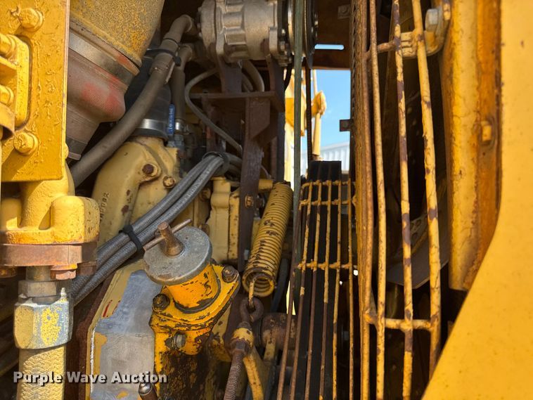 image for item EN0394 1974 Caterpillar 621B conventional scraper 