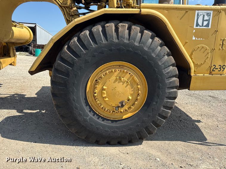 image for item EN0394 1974 Caterpillar 621B conventional scraper 