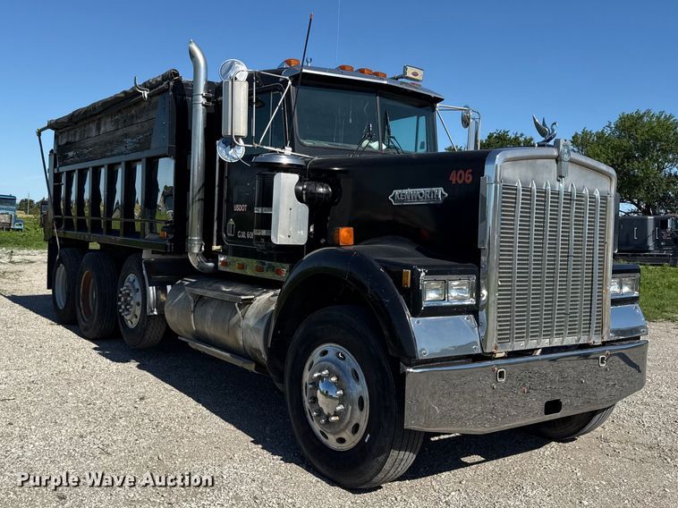 image for item EN0418 1985 Kenworth W900 dump truck